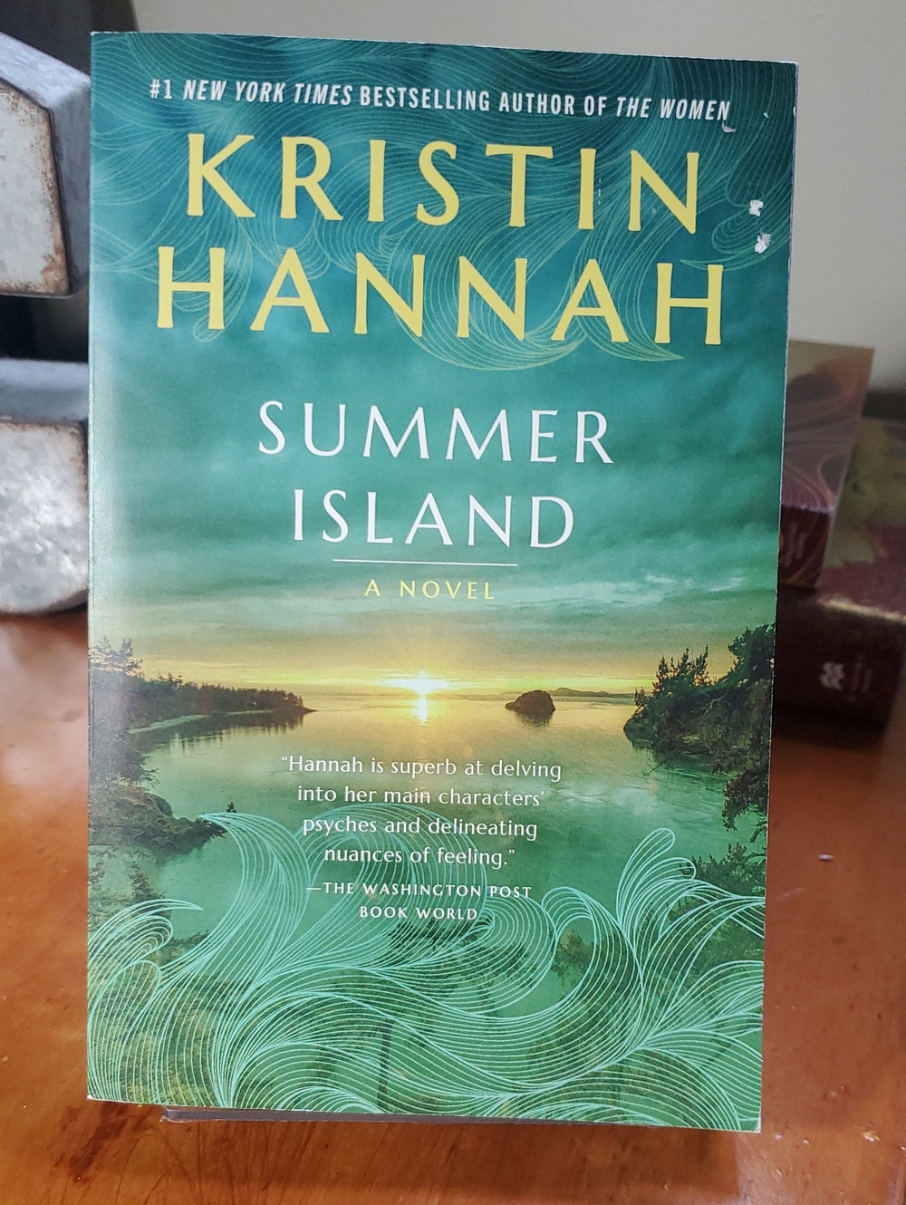 Kristin Hannah "Summer Island" Paperback Novel - Teal & Yellow Cover